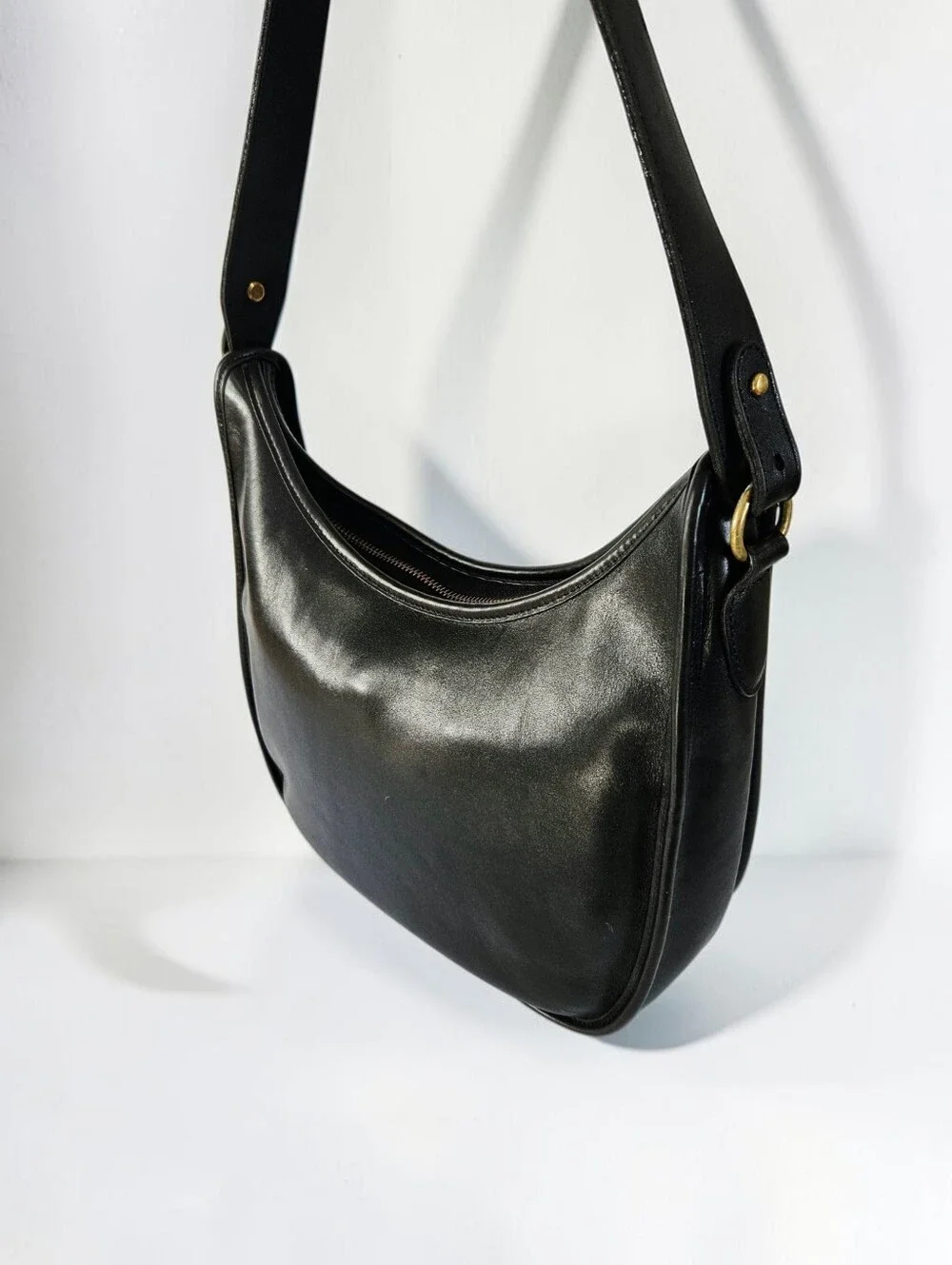 COACH Vintage Large Becket Zip Black Leather Crescent Shoulder Bag Purse 9920